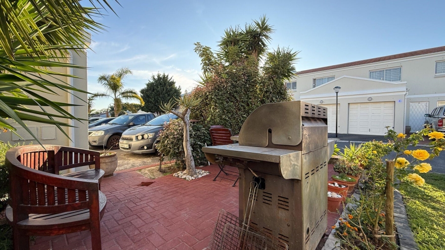 3 Bedroom Property for Sale in Parklands Western Cape